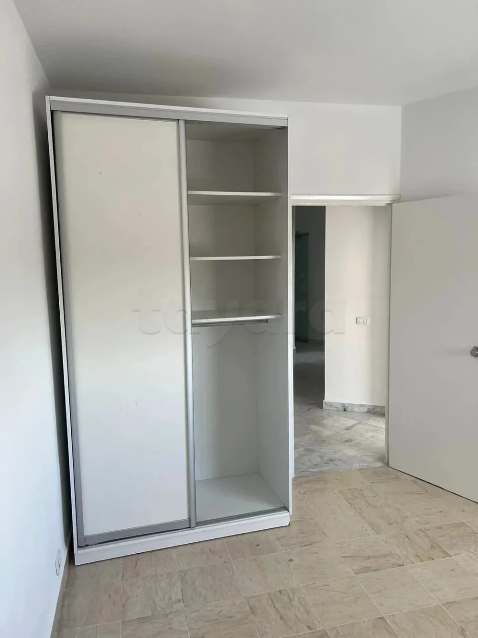 un appartement s+3 au 6éme étage (avec doubles ascenseurs) a louer a Manzah 4 Prés de Monoprix