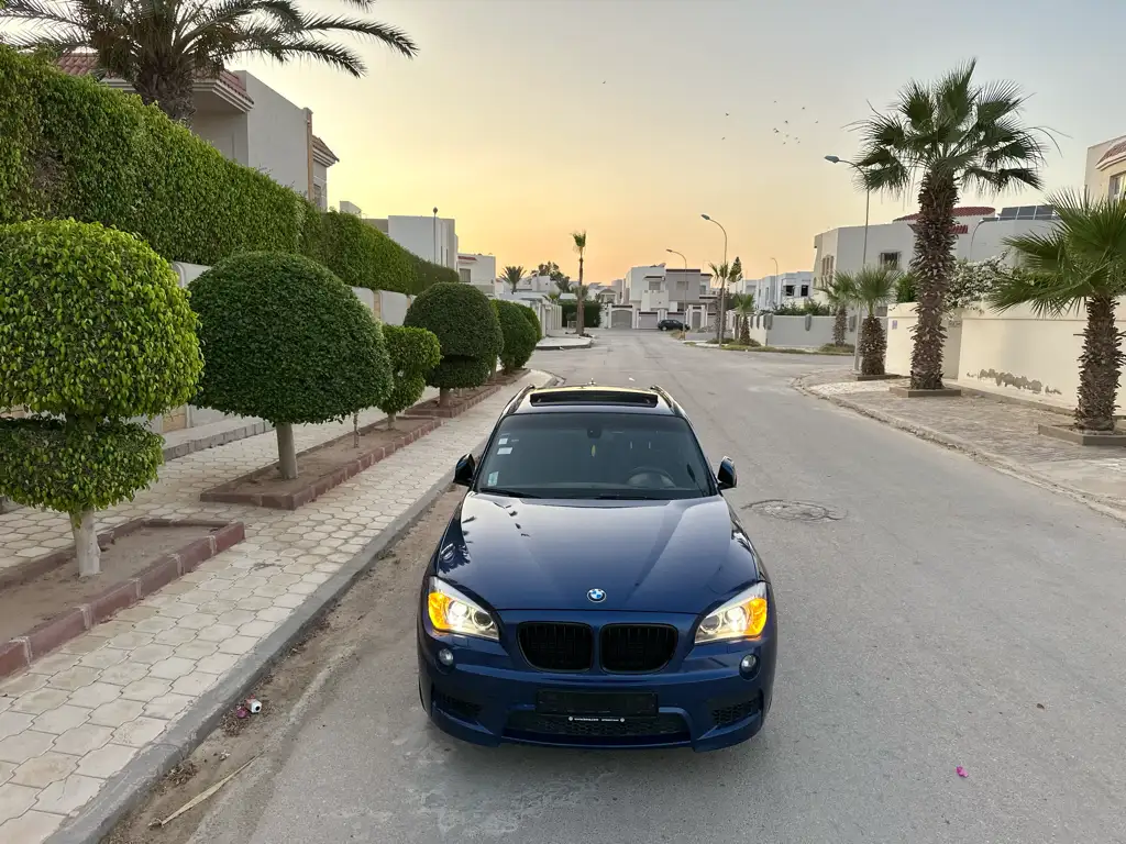 Belle BMW x1 restylé phase 2 kit M full options ndhifa barcha