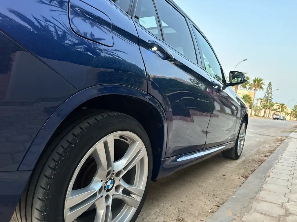 Belle BMW x1 restylé phase 2 kit M full options ndhifa barcha