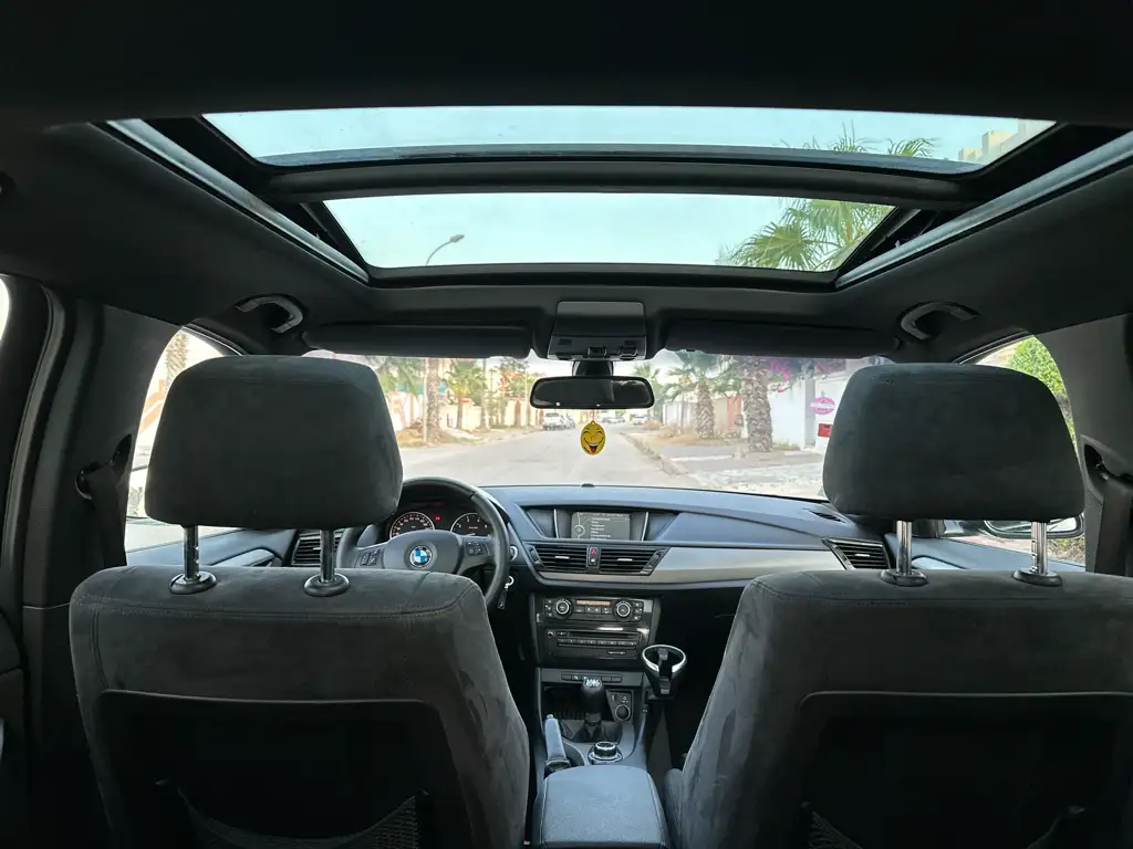 Belle BMW x1 restylé phase 2 kit M full options ndhifa barcha