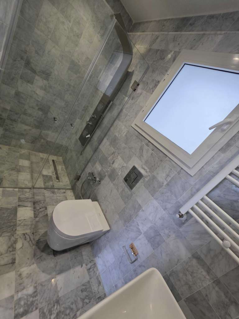 Duplex avec piscine a louer marsa corniche 