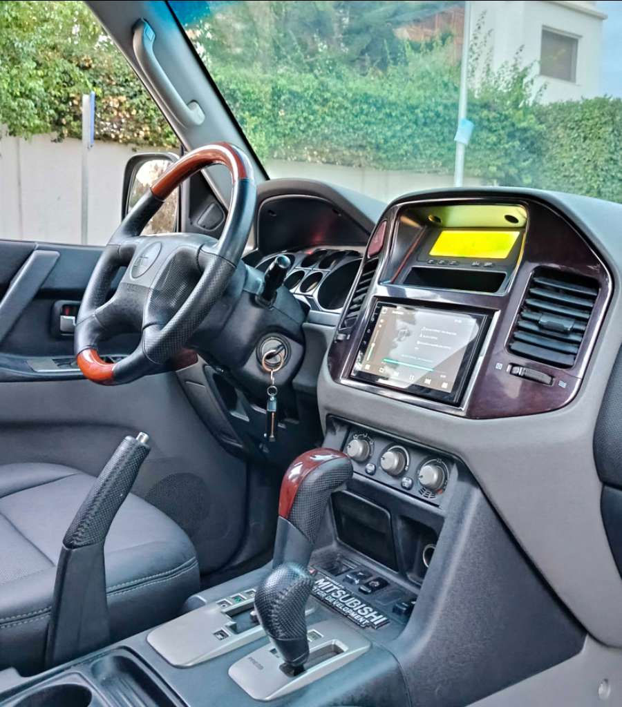 🚘 MITSUBISHI PAJERO 3.2 DI-D 