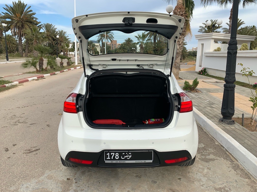 Kia Rio 1.4 coupé (Boite auto & Toit ouvrant)