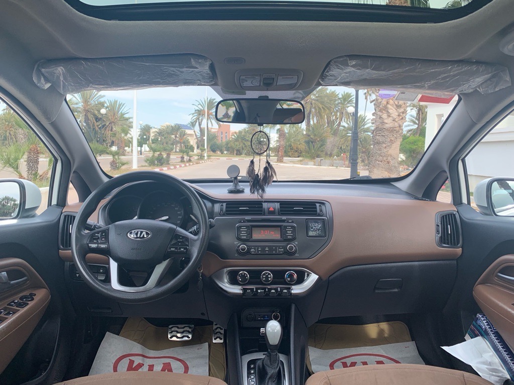 Kia Rio 1.4 coupé (Boite auto & Toit ouvrant)
