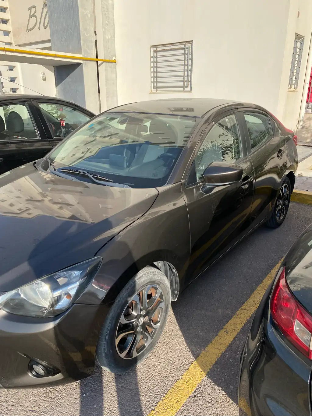 Mazda 2 sedan SkyActiv 1.5 L
