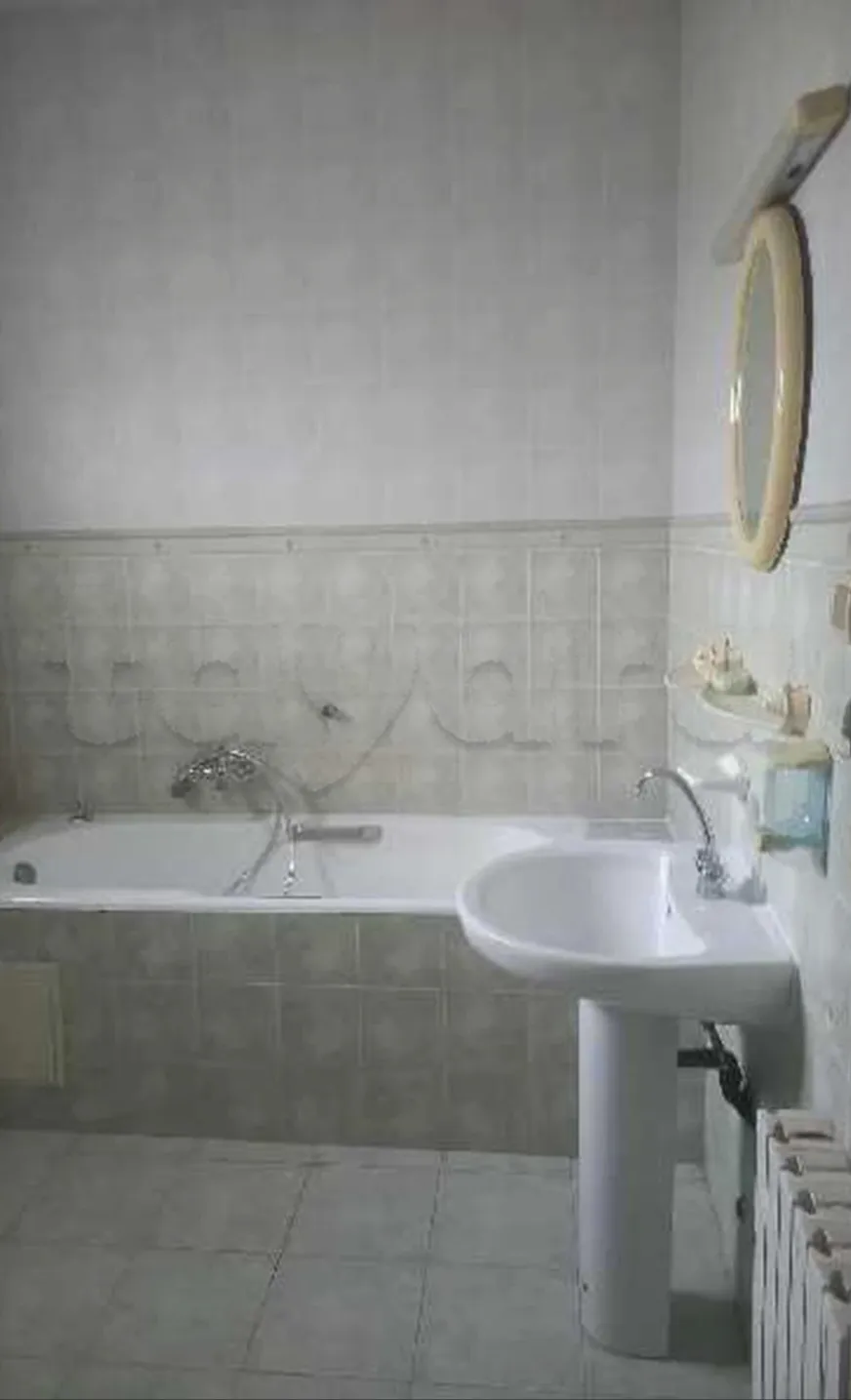 Location S3 vide à La Soukra