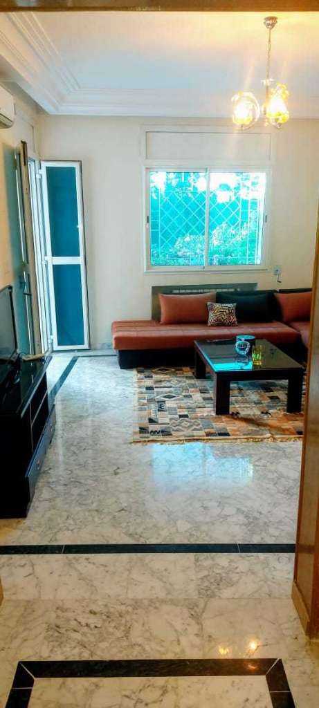 S1 meublé excellent pour étranger 