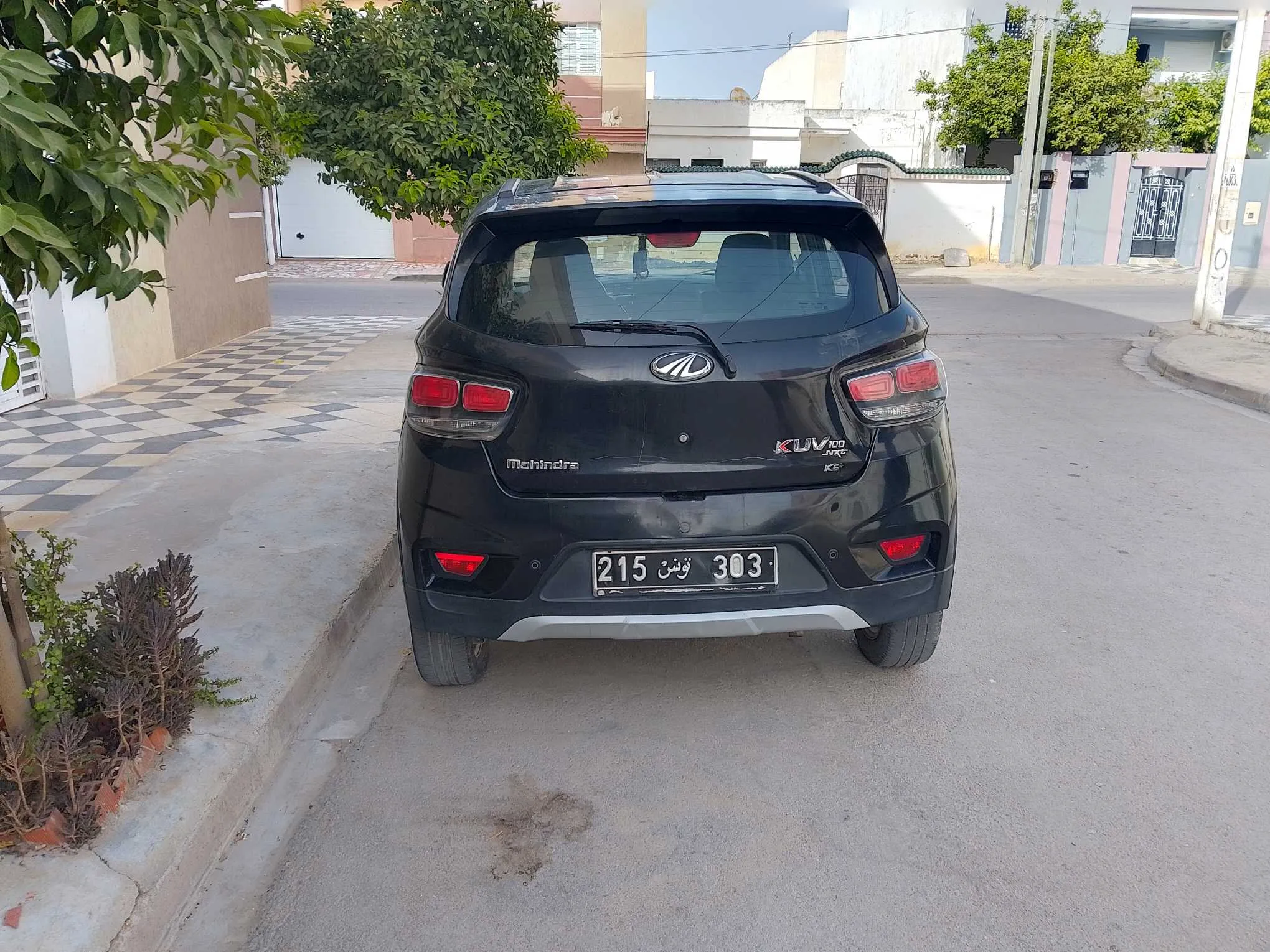 mahindra kuv100 très propre