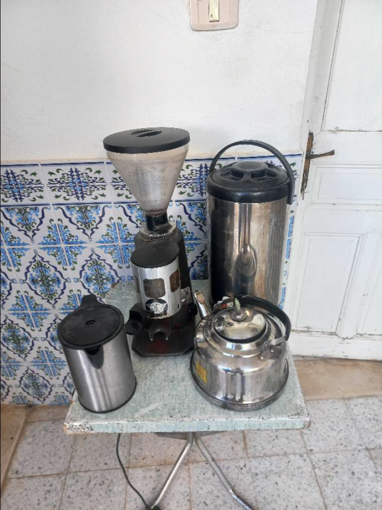 معدات مقهى للبيع