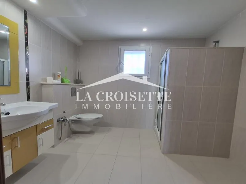 Villa S+4 avec piscine à Gammarth MVL0154