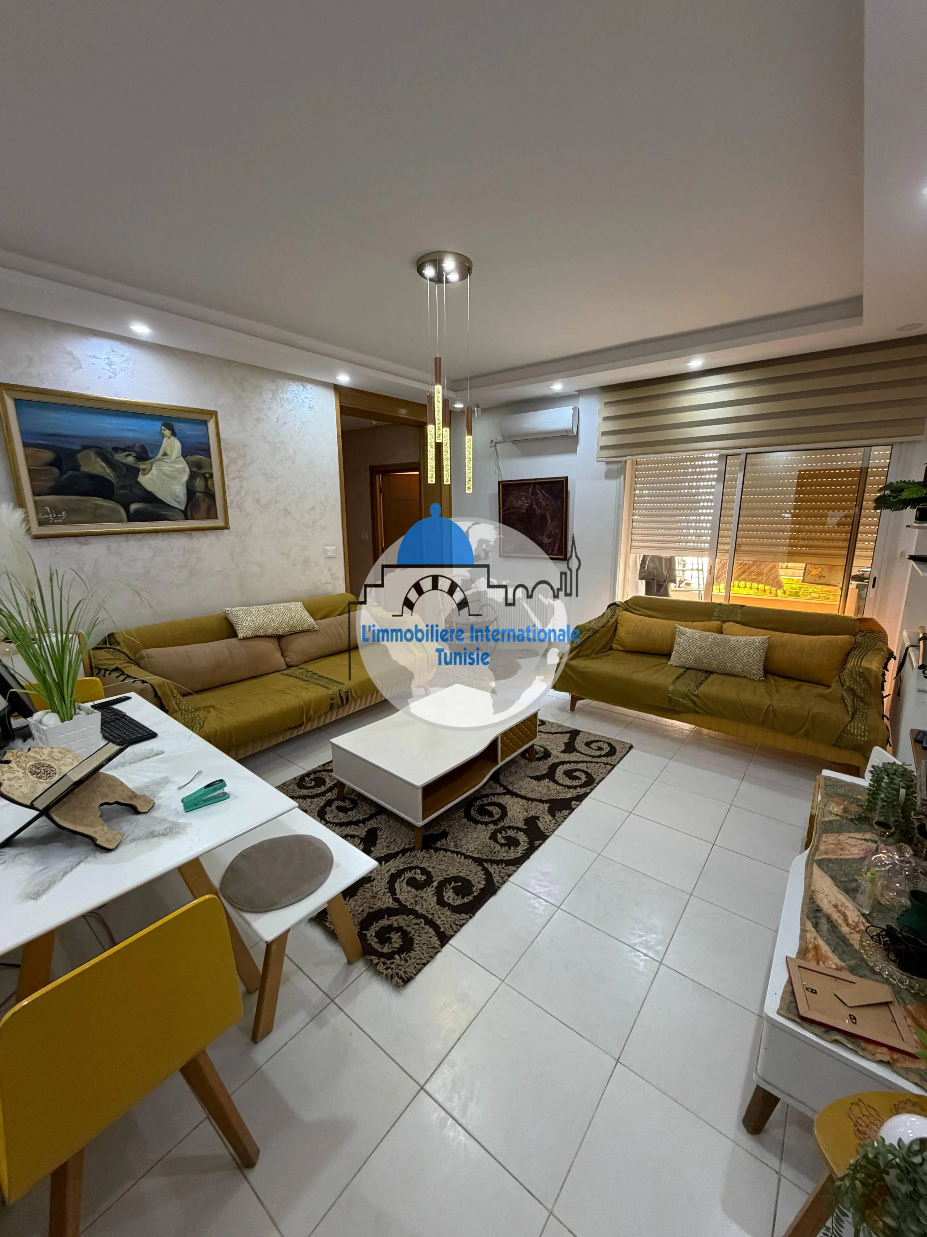 à vendre appartement S+3 au RDC  à Sahloul 4