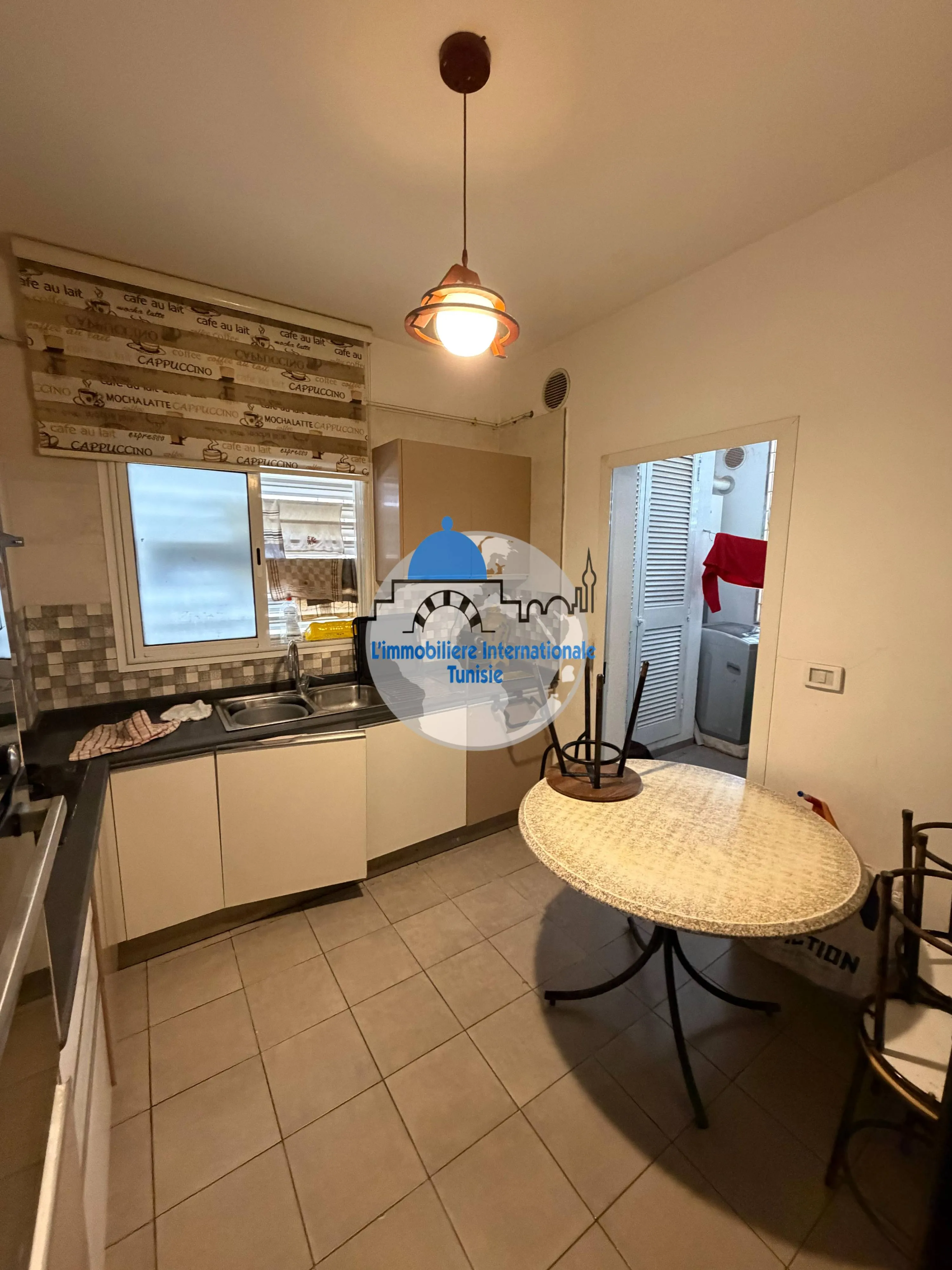 à vendre appartement S+3 au RDC  à Sahloul 4