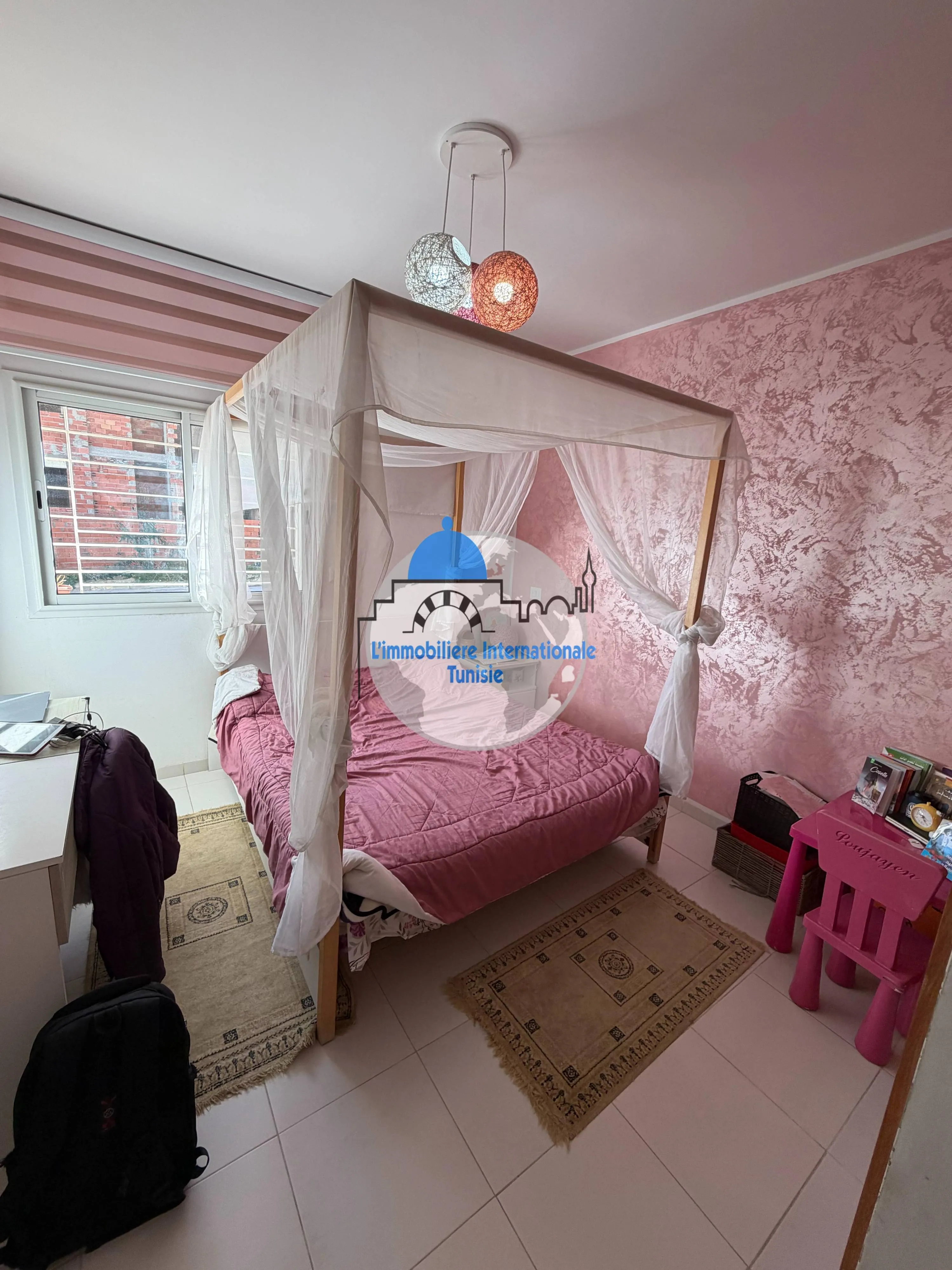 à vendre appartement S+3 au RDC  à Sahloul 4