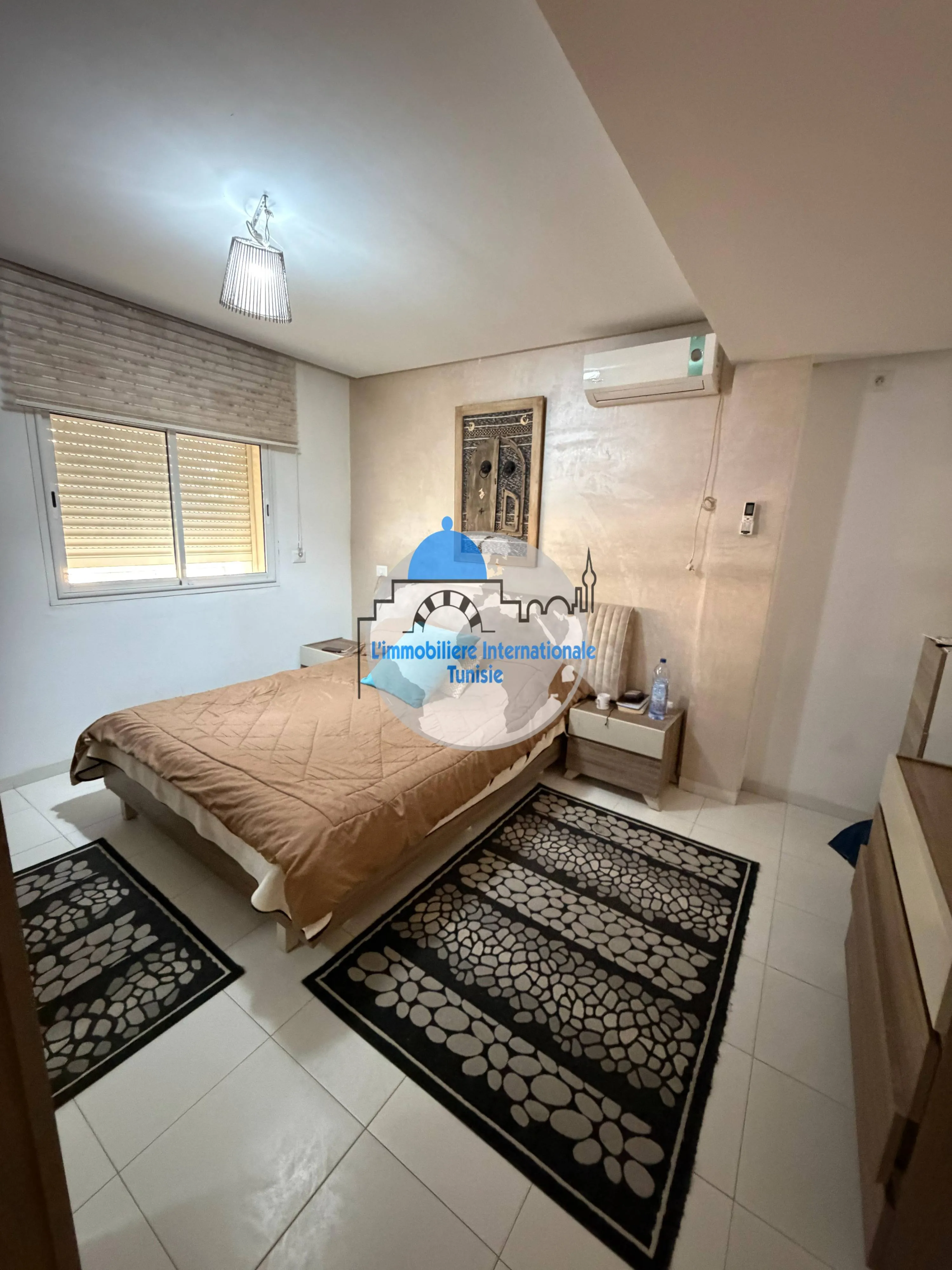 à vendre appartement S+3 au RDC  à Sahloul 4