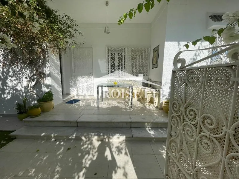 Appartement s2 meublé avec terrasse vue sur mer à La Marsa MAL1212