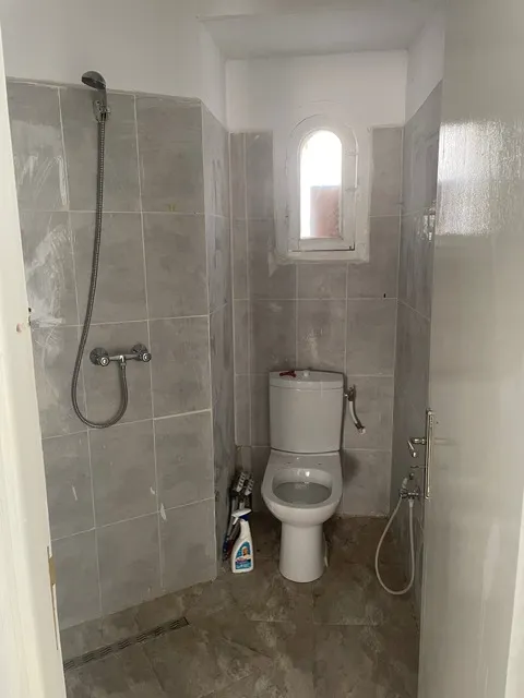 Grande maison rez-de chaussee a Ibn Sina 1 - 160 m2