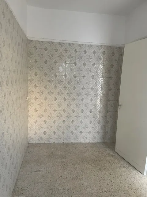 Grande maison rez-de chaussee a Ibn Sina 1 - 160 m2