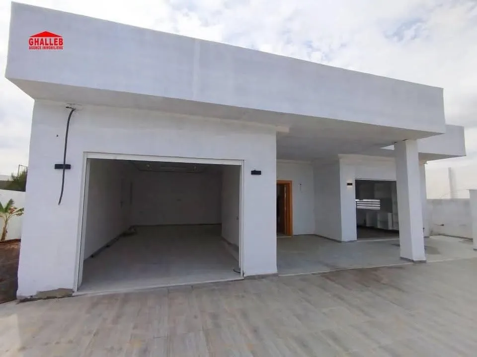 villa plein pied avec piscine 29730412