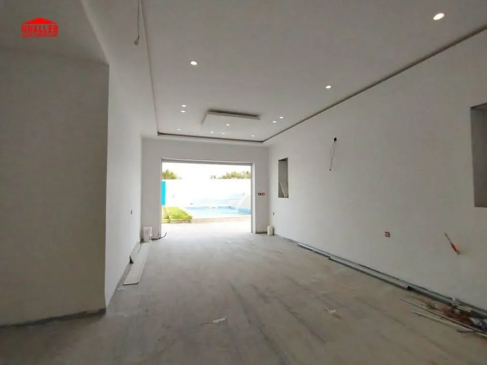 villa plein pied avec piscine 29730412