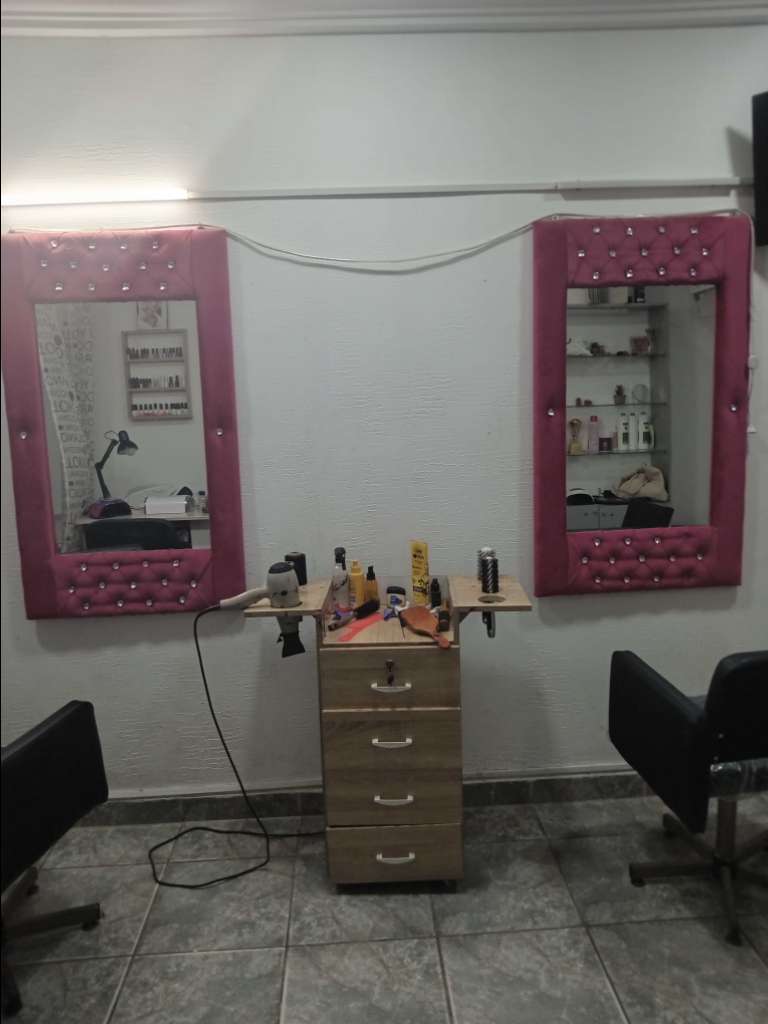 A vendre meuble salon de coiffure
