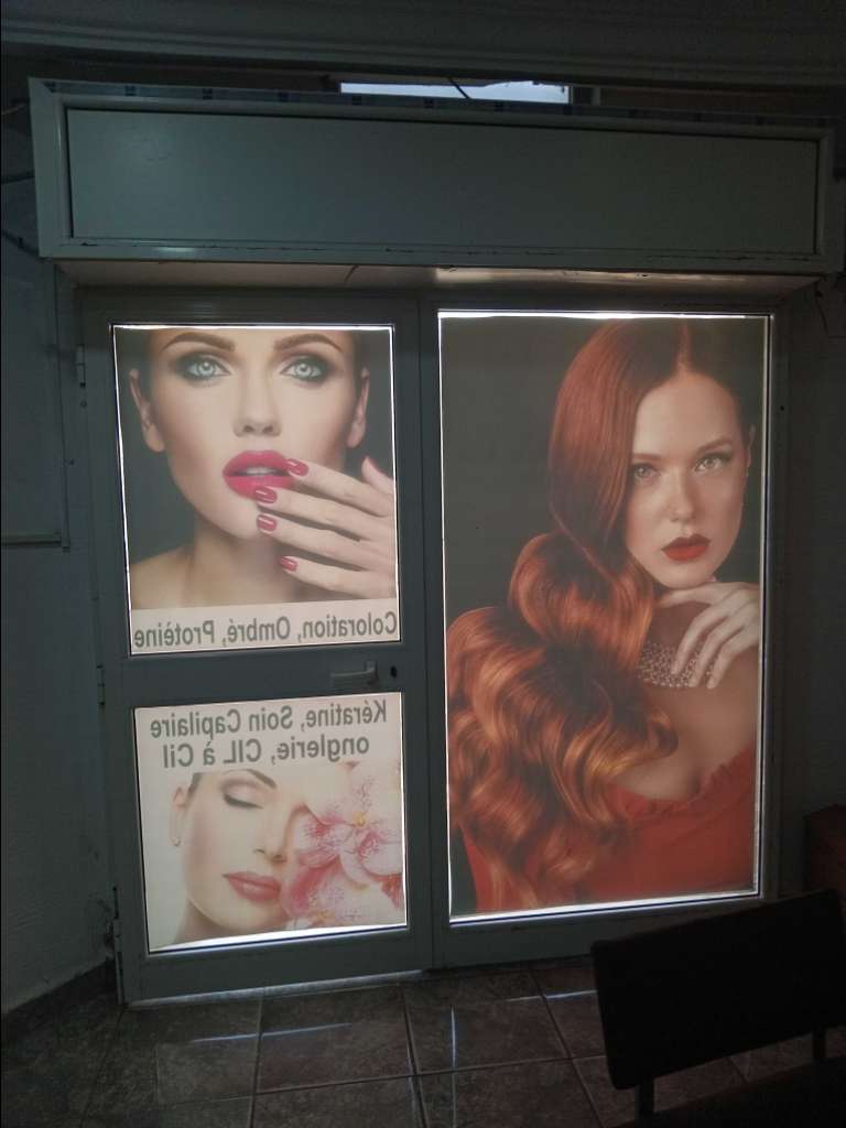 A vendre meuble salon de coiffure