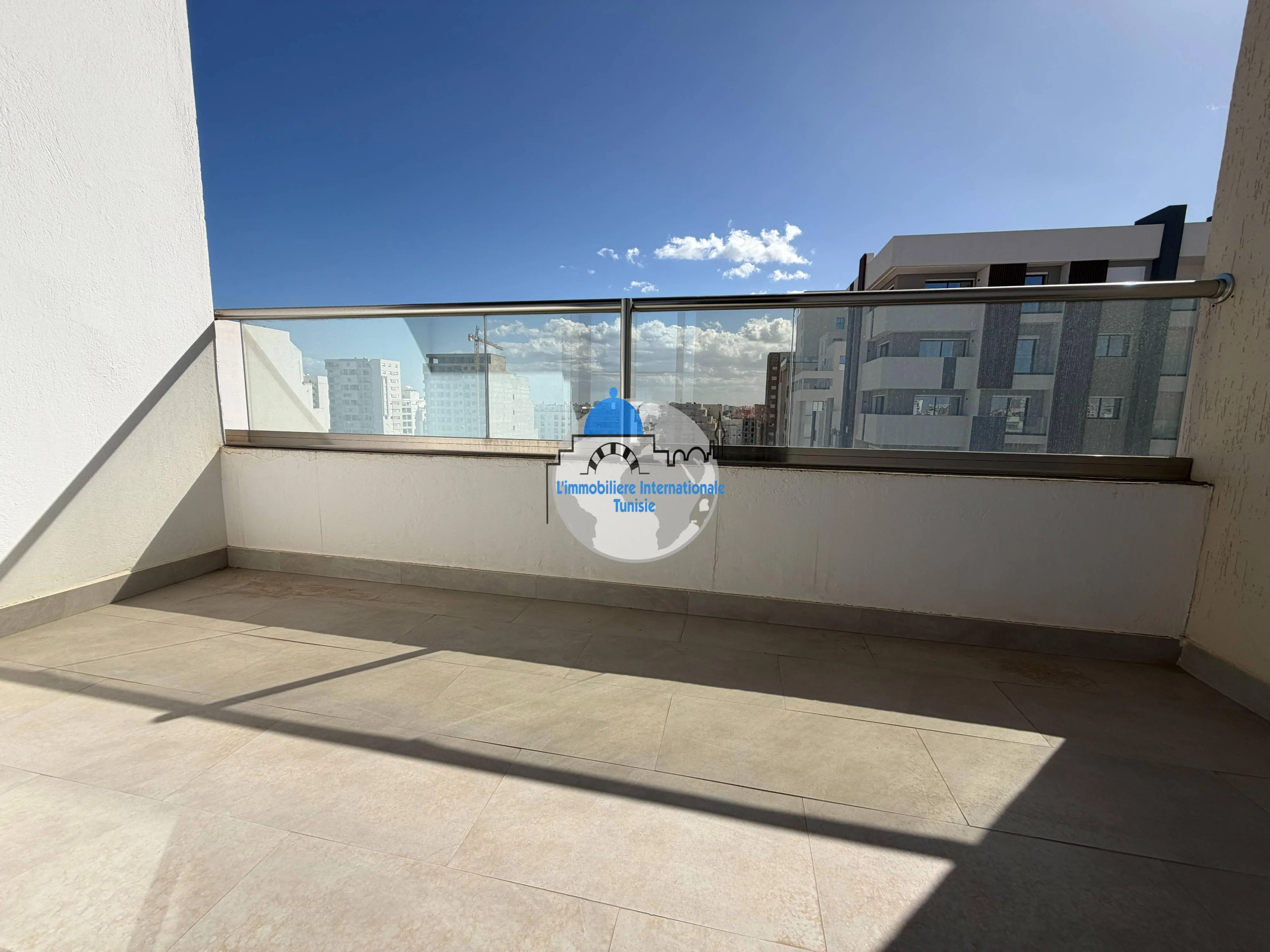 Appartement élégant S+2 à louer - à Sahloul 4