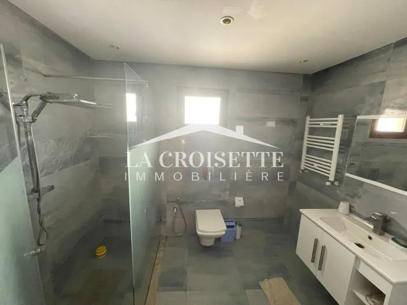 Etage de villa s3 meublé avec terrasse à La Marsa MEL0565