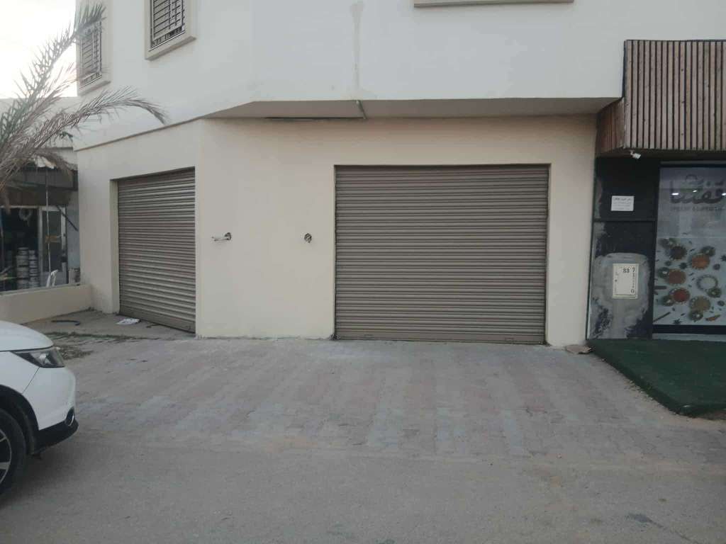 Local de superficie 100 m² à louer