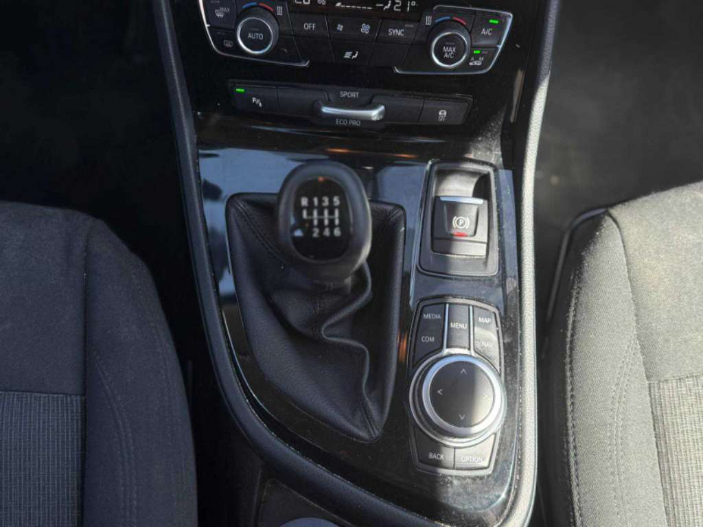 BMW SÉRIE 2 216D