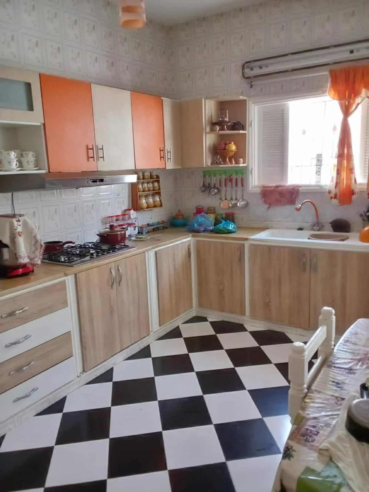 À vendre : Charmante villa spacieuse au centre-ville de Gafsa (quartier Moualla)