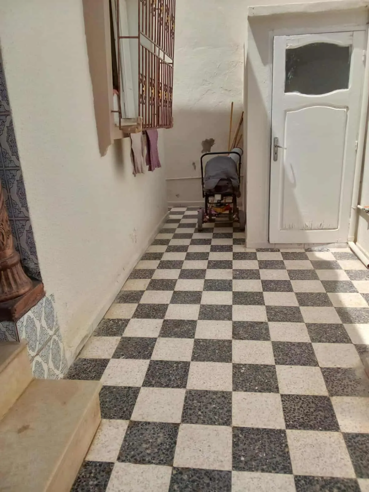 À vendre : Charmante villa spacieuse au centre-ville de Gafsa (quartier Moualla)