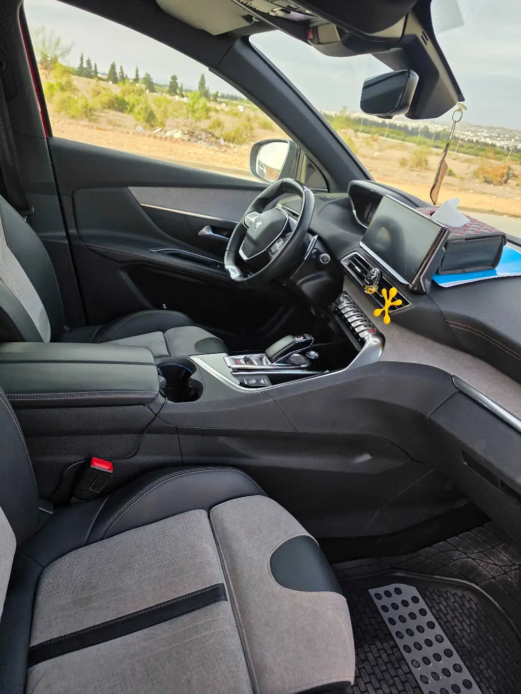 PEUGEOT 3008 HYBRID 