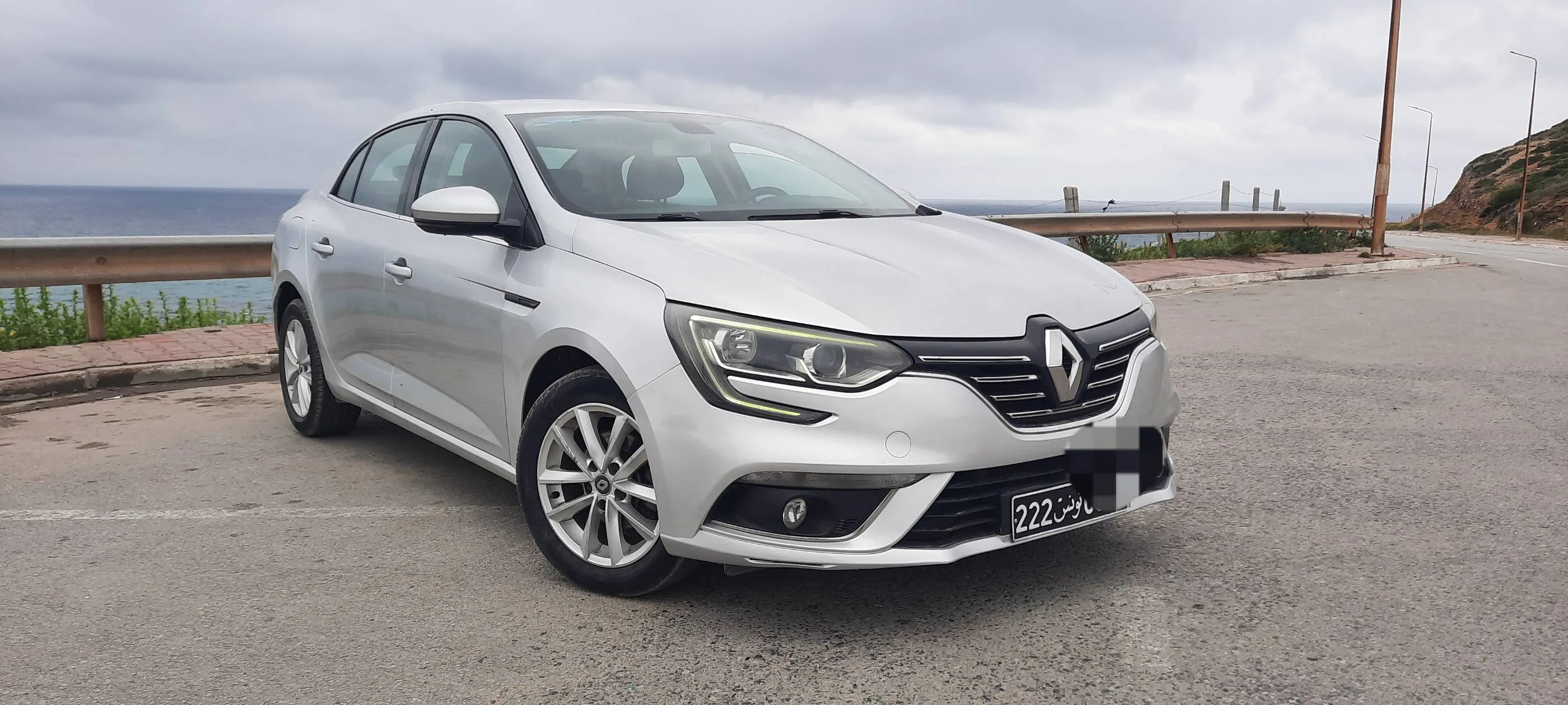 Megane 4 restéle 4cylindres essence toute neuve 2021 Tl:28431642