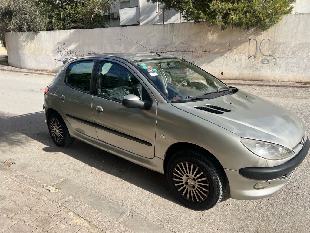 Peugeot tout option première main d'origine
