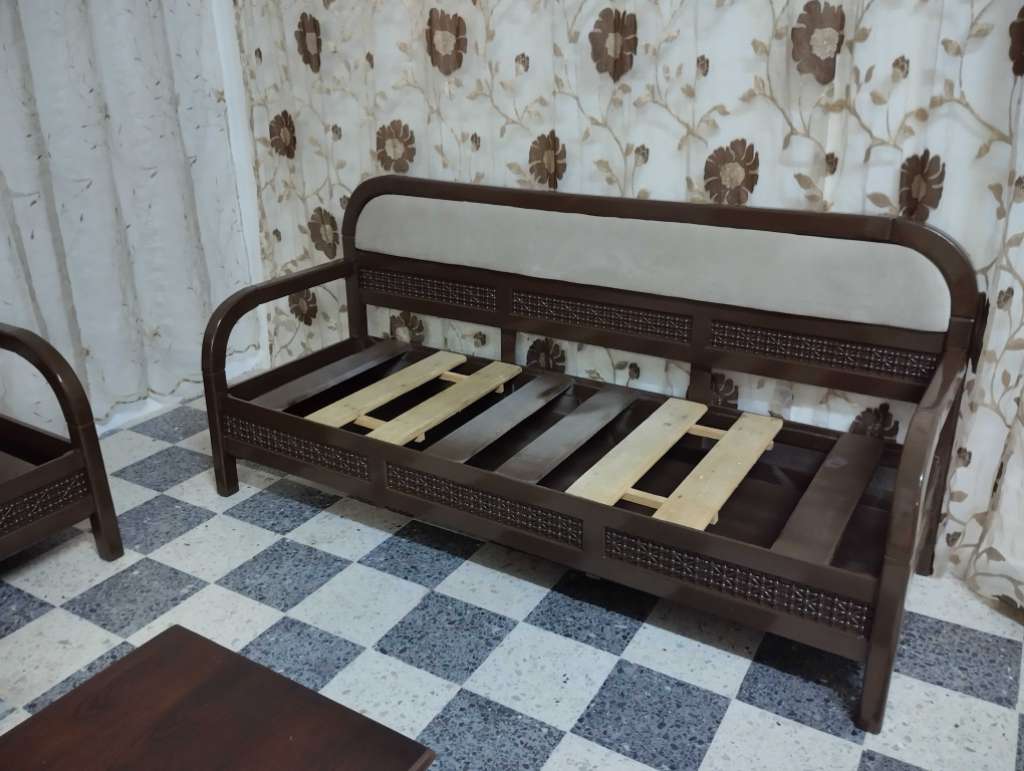 صالة أبناك للبيع في المهدية قصور الساف 
94013109