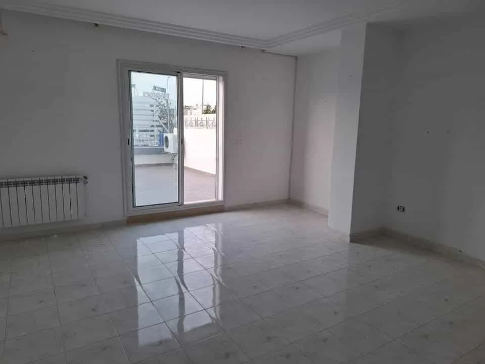 un appartement Haut standing s+2 au 1er étage a louer a Bardo au nivaux route x