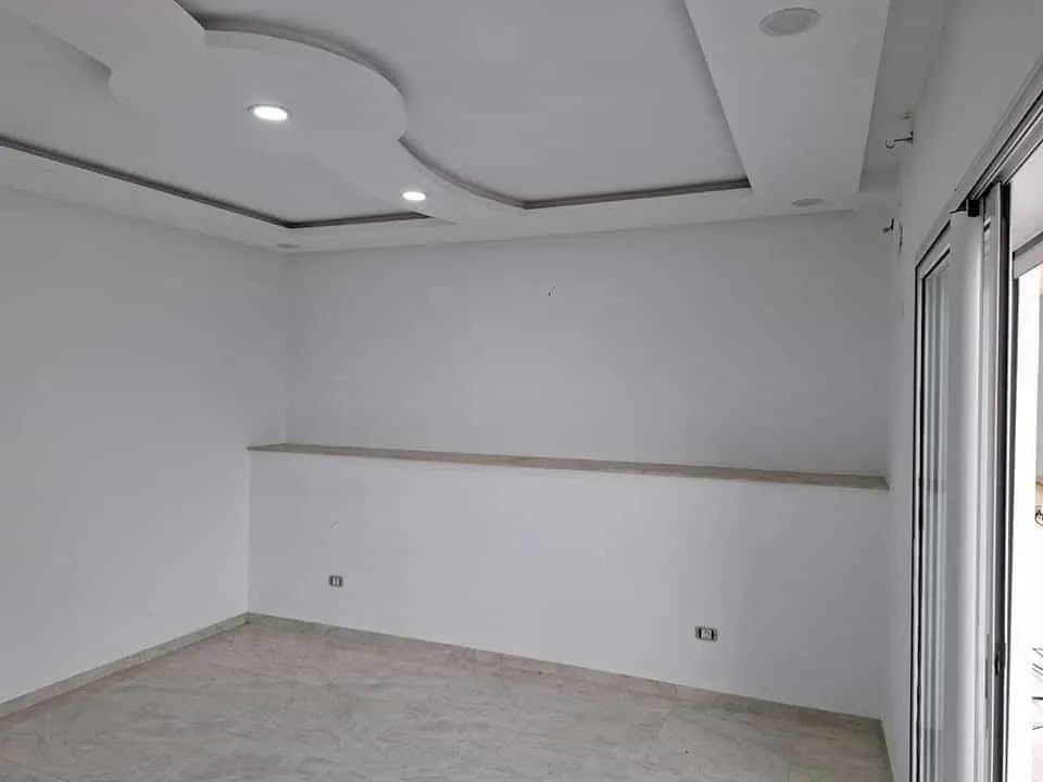 un appartement Haut standing s+2 au 1er étage a louer a Bardo au nivaux route x