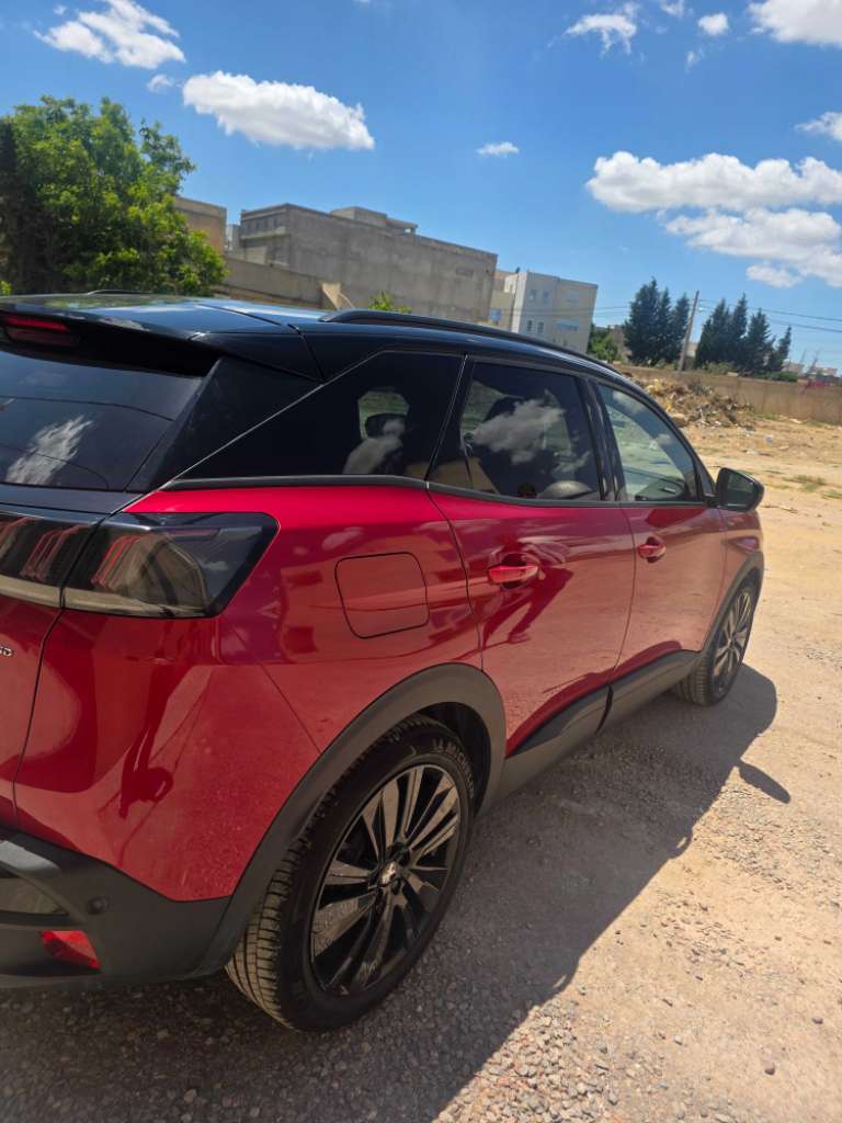 PEUGEOT 3008 HYBRID 