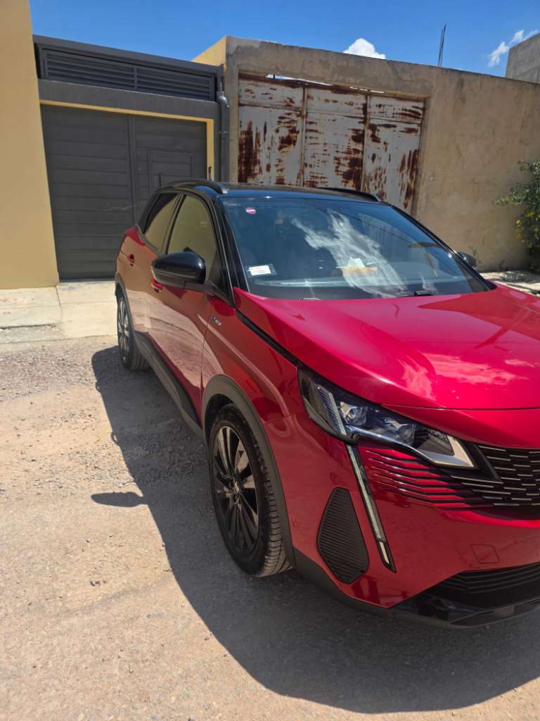 PEUGEOT 3008 HYBRID 
