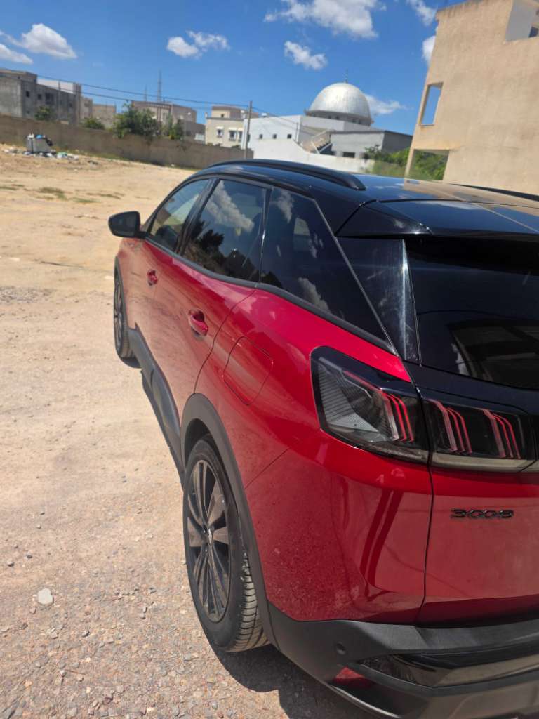 PEUGEOT 3008 HYBRID 