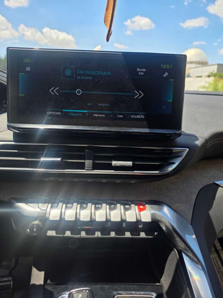 PEUGEOT 3008 HYBRID 