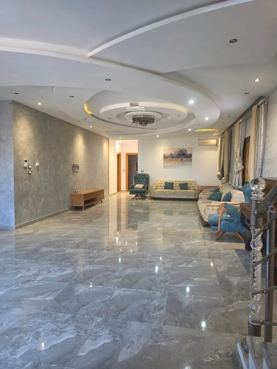 Villa VIP Style USA Avec Salle de Sport | Chott Mariem