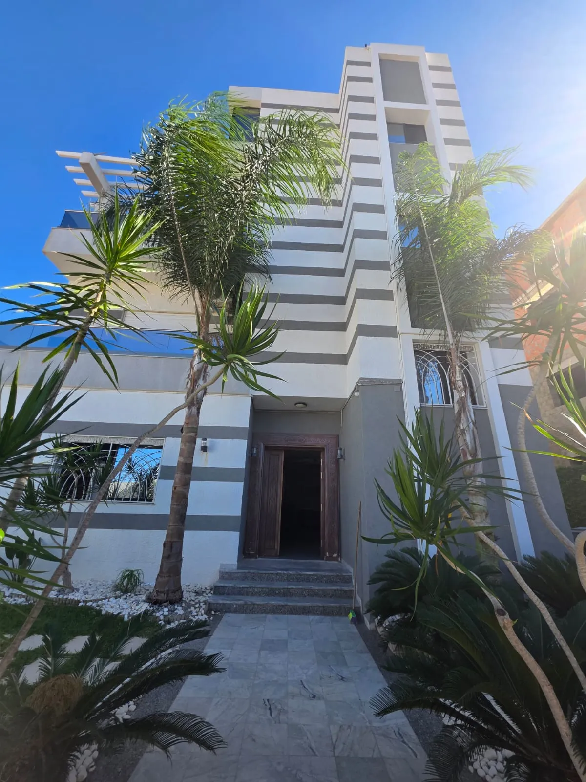 Villa VIP Style USA Avec Salle de Sport | Chott Mariem