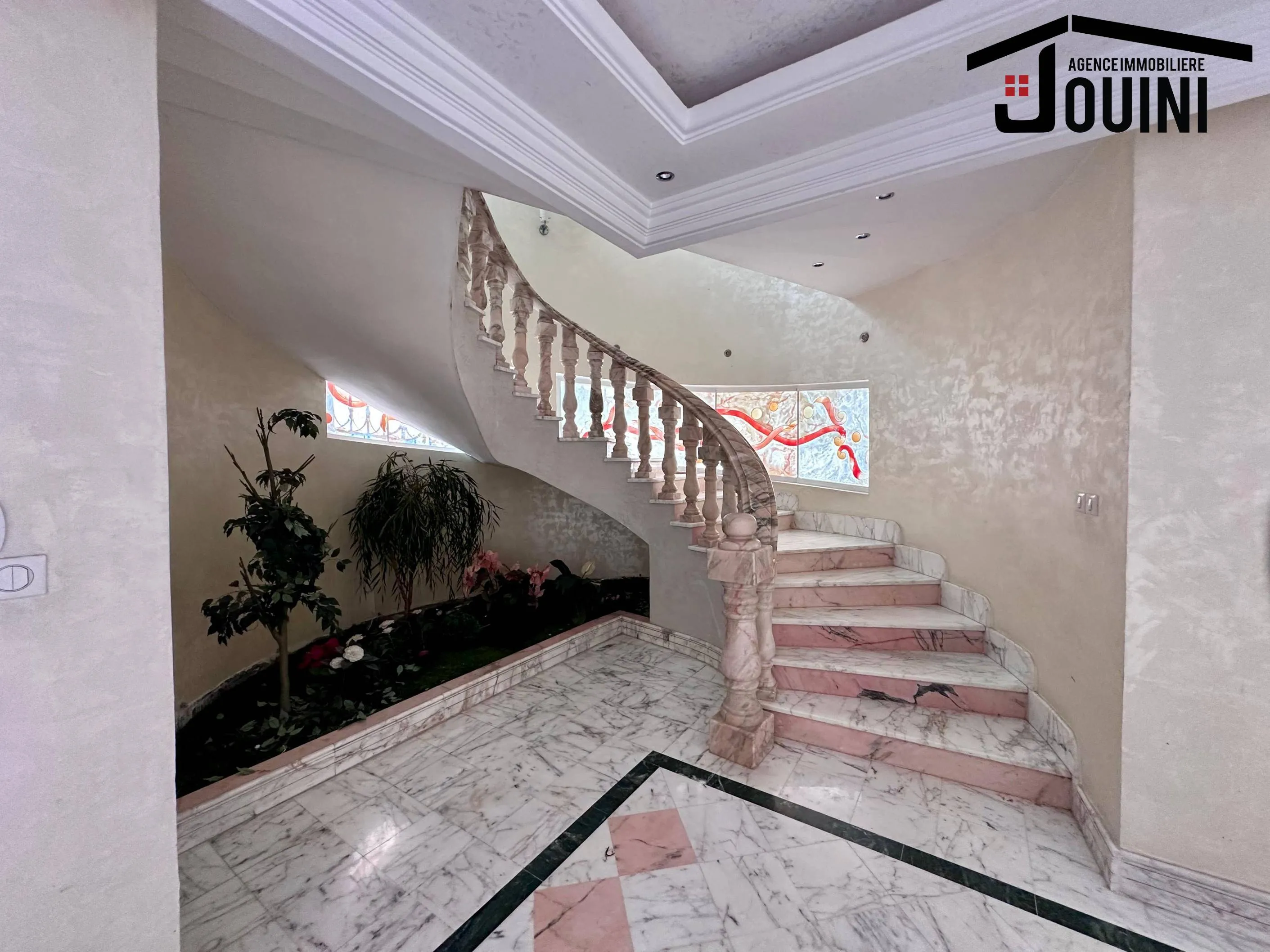 Villa De Prestige 550 M² Au Bardo