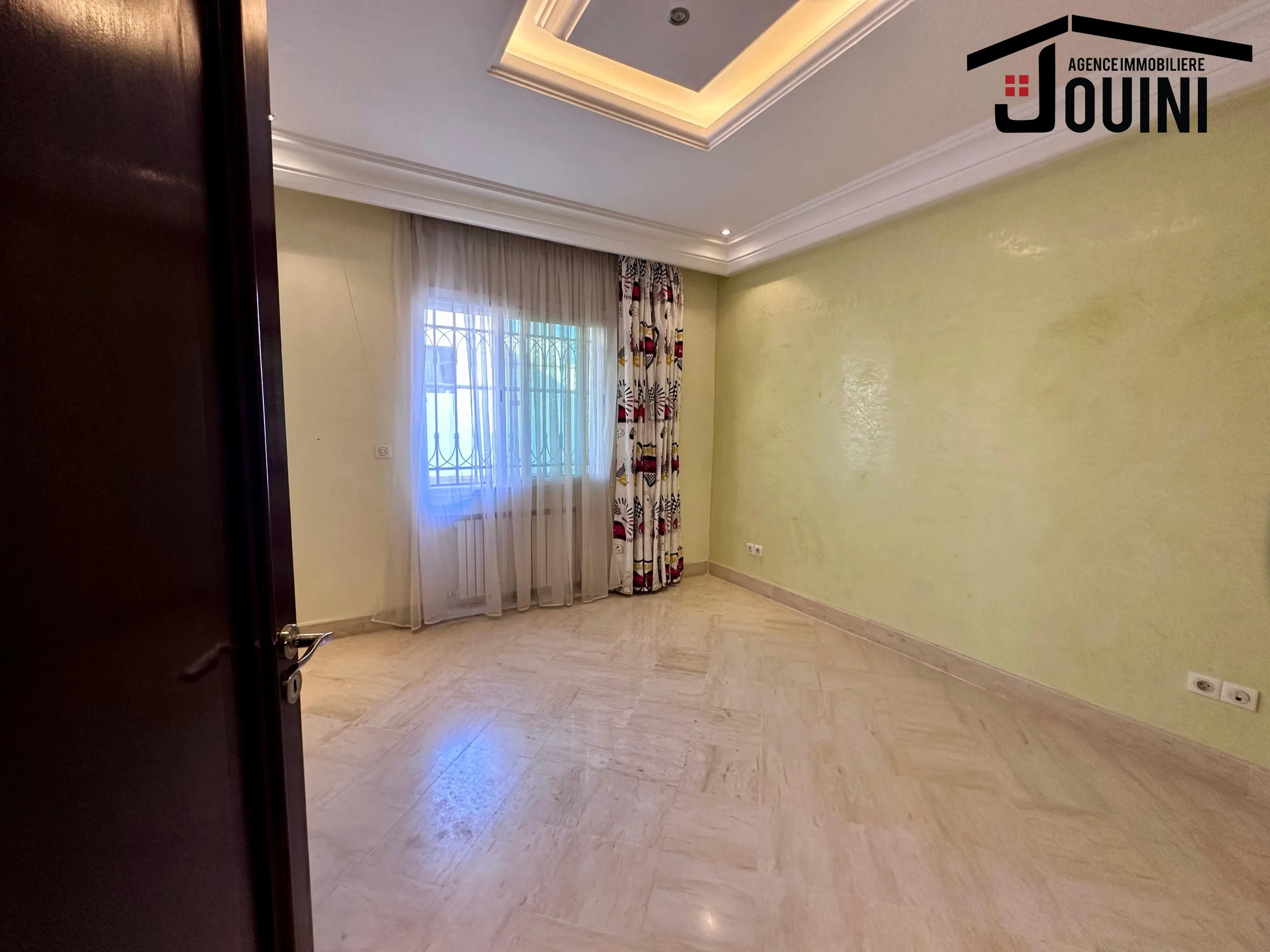Villa De Prestige 550 M² Au Bardo