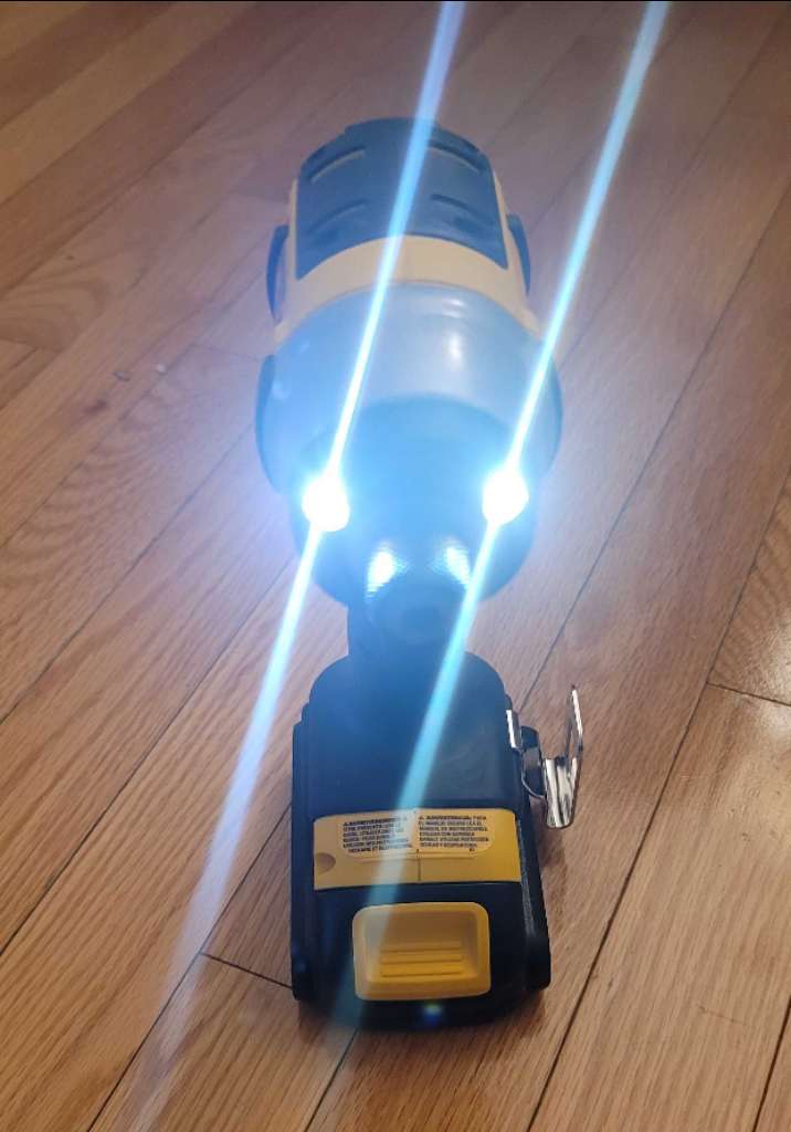 A Vendre : DEWALT : PERSSEUSE , VISSEUSE dans la boite
