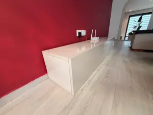Meuble TV beige en bon état