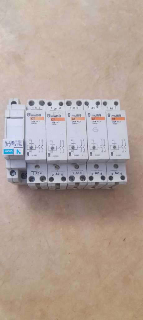 Disjoncteurs à vendre 