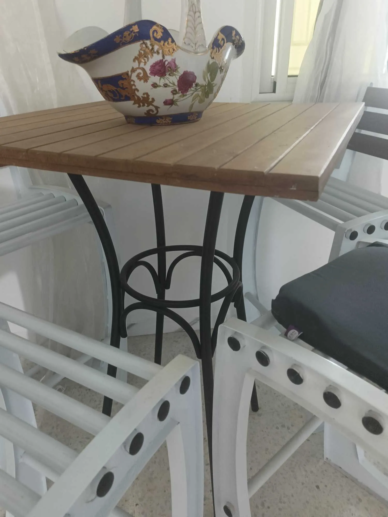 Pack salle de séjour avec sa table basse+ table haute avec 4 chaises