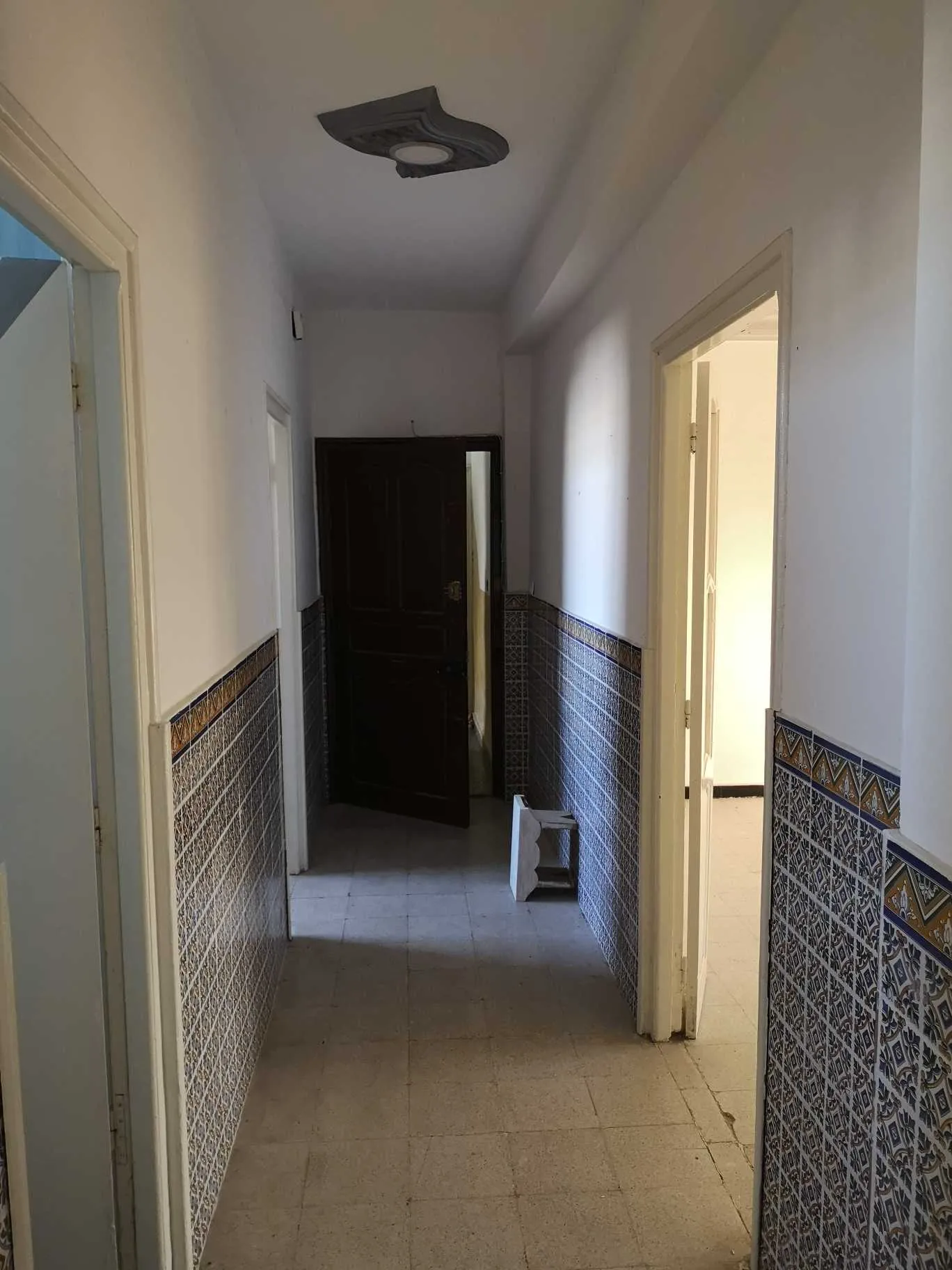 Joli appartement cité Ennozha Ariana